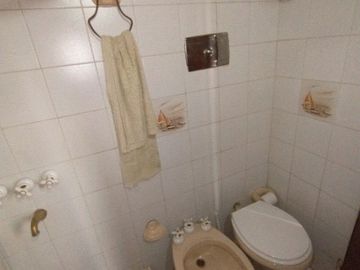 CASA ROBUSTA DE 5 DORMITORIOS Y PARQUE