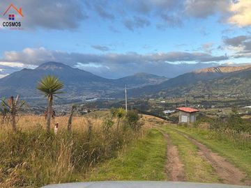 Terreno de venta en Otavalo sector Mariscal Sucre