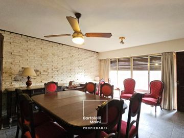 VENTA | OPORTUNIDAD 2x1: Casa + Loft con pileta | Bv. Wilde 966 bis, Fisherton