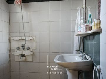 VENTA | OPORTUNIDAD 2x1: Casa + Loft con pileta | Bv. Wilde 966 bis, Fisherton