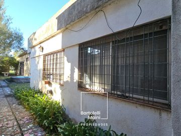 VENTA | OPORTUNIDAD 2x1: Casa + Loft con pileta | Bv. Wilde 966 bis, Fisherton