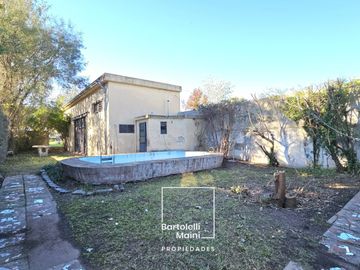 VENTA | OPORTUNIDAD 2x1: Casa + Loft con pileta | Bv. Wilde 966 bis, Fisherton