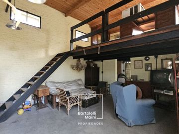 VENTA | OPORTUNIDAD 2x1: Casa + Loft con pileta | Bv. Wilde 966 bis, Fisherton