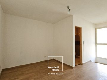 VENTA | Dúplex 1 Dormitorio, 1° piso por escalera | Viamonte 56