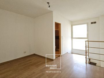 VENTA | Dúplex 1 Dormitorio, 1° piso por escalera | Viamonte 56