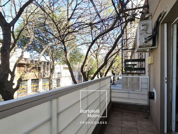 VENTA | Dúplex 1 Dormitorio, 1° piso por escalera | Viamonte 56