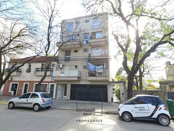 VENTA | Dúplex 1 Dormitorio, 1° piso por escalera | Viamonte 56