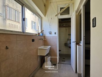 DEPARTAMENTO EN VENTA | 2 DORMITORIOS + COMODÍN | CENTRO ROSARIO | San Lorenzo 1150