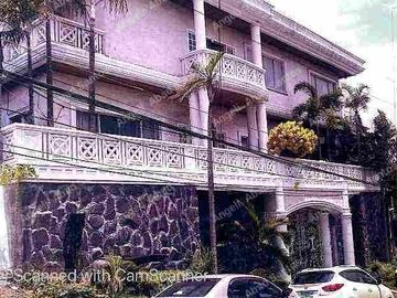 House and Lot In White Plains Quezon City