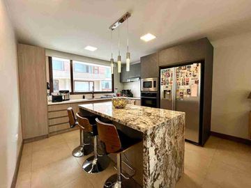 Casa en venta, sector Santa Ines