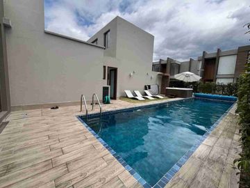 Casa en venta, sector Santa Ines