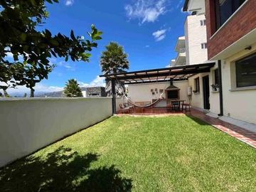 Casa de venta en sector Cumbaya