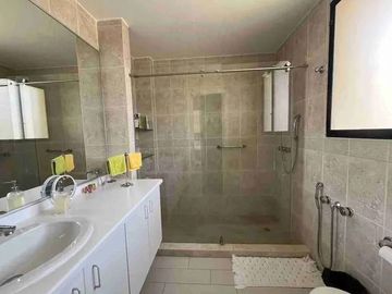 Casa de venta en sector Cumbaya