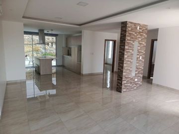 Casa de alquiler en manta zona sur A/G