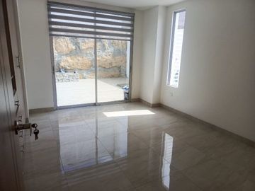 Casa de alquiler en manta zona sur A/G