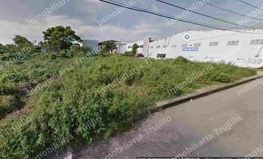 VENDO TERRENO EN ESQUINA A UNAS CALLES DE AVENIDA MIGUEL ALEMAN