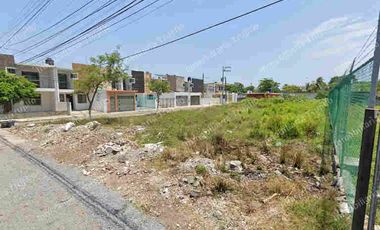 VENDO TERRENO EN ESQUINA A UNAS CALLES DE AVENIDA MIGUEL ALEMAN
