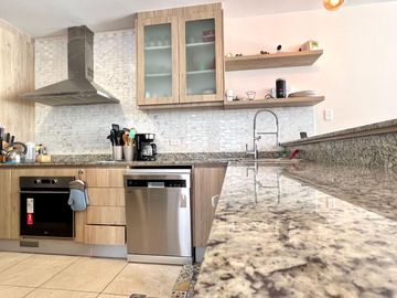 Departamento en Planta Baja con Patio Privado – Amagasí del Inca, Quito