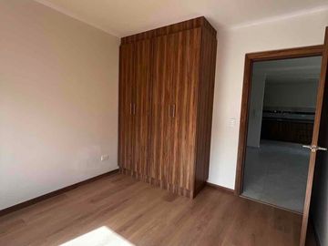 casa en venta a estrenar con 2 locales y departamentos ubicada en misicata baños