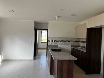casa en venta a estrenar con 2 locales y departamentos ubicada en misicata baños