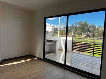 casa en venta a estrenar con 2 locales y departamentos ubicada en misicata baños