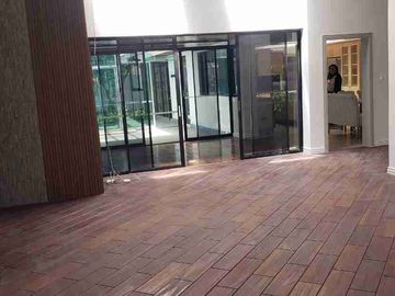 HERMOSA CASA CON PISCINA EN CAMPO ALEGRE 5 DORMITORIOS RENTA O VENTA.