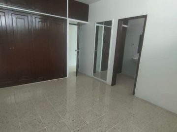 Venta de casa rentera con 3 unidades, Nueva Kennedy, Norte de Guayaquil