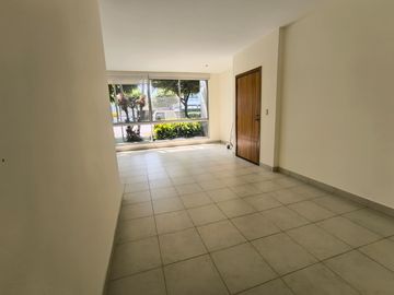 ALQUILO - DEPARTAMENTO PLANTA BAJA - 2 DORMITORIOS 2 BAÑOS - SALA COMEDOR - COCINA - DORMITORIO SERVICIO - ÁREA SOCIAL
