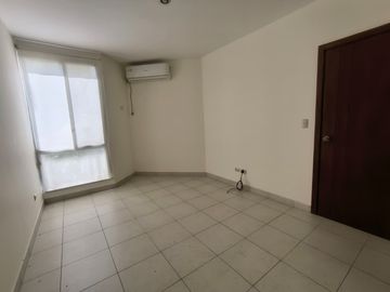 ALQUILO - DEPARTAMENTO PLANTA BAJA - 2 DORMITORIOS 2 BAÑOS - SALA COMEDOR - COCINA - DORMITORIO SERVICIO - ÁREA SOCIAL