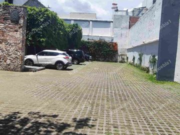 CENTRO RENTA OFICINA 138M2  EN PLANTA ALTA CON 4 PRIVADOS