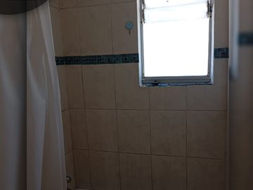 Se Vende Casa Con Amplio Patio En Villa Paraíso, Quillota