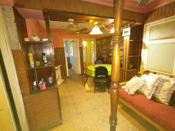 CASA DE DOS DORMITORIOS - PARQUE AL FONDO - EXCELENTE UBICACIÓN