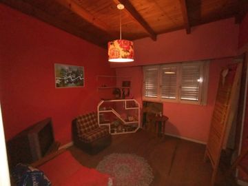 CASA DE DOS DORMITORIOS - PARQUE AL FONDO - EXCELENTE UBICACIÓN