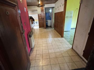 PH en Villa Martelli – ¡Oportunidad para reciclar, con Entrada Independiente!
