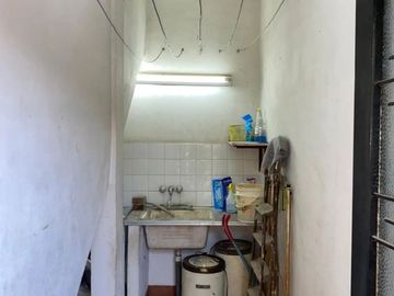 DOS CASAS EN PH - DEPTO AL FONDO - PISCINA Y TERRAZA
