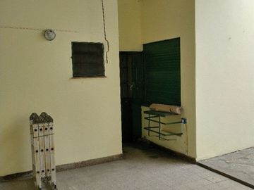 CASA EN ESQUINA CAÑADA DE GOMEZ Y PLUMERILLOS