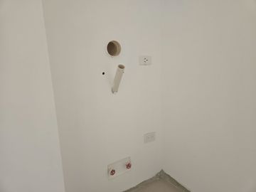 Venta de Casa Esquinera por Estrenar, de 3 dormitorios y amplio Patio - Urbanización Terranostra, Vía a La Costa