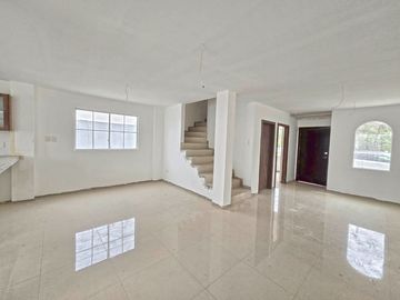 Venta de Casa Esquinera por Estrenar, de 3 dormitorios y amplio Patio - Urbanización Terranostra, Vía a La Costa