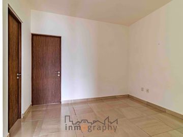REESTRENA CASA EN EXLUSIVO ZIBATA