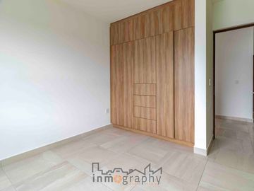 REESTRENA CASA EN EXLUSIVO ZIBATA