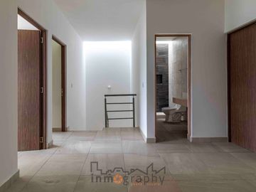 REESTRENA CASA EN EXLUSIVO ZIBATA