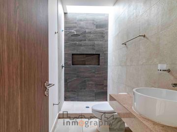 REESTRENA CASA EN EXLUSIVO ZIBATA