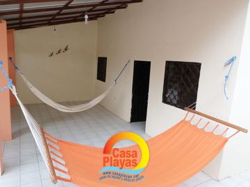 Vendo Casa en Playas Villamil, Av Sixto Chang, Vía a Karibao Engabao