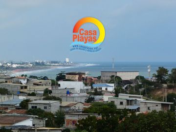Vendo Casa en Playas Villamil, Av Sixto Chang, Vía a Karibao Engabao