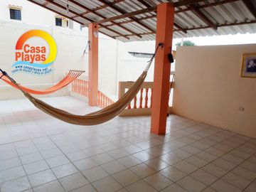 Vendo Casa en Playas Villamil, Av Sixto Chang, Vía a Karibao Engabao