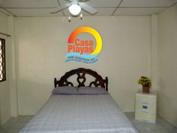 Vendo Casa en Playas Villamil, Av Sixto Chang, Vía a Karibao Engabao
