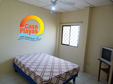 Vendo Casa en Playas Villamil, Av Sixto Chang, Vía a Karibao Engabao