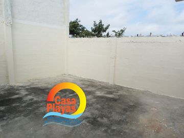 Vendo Casa en Playas Villamil, Av Sixto Chang, Vía a Karibao Engabao