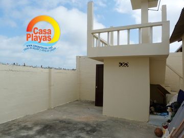 Vendo Casa en Playas Villamil, Av Sixto Chang, Vía a Karibao Engabao