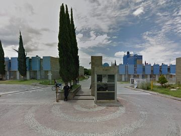 CASA EN VENTA EN CONDOMINIO BARRIO DE SANTA CATARINA II CERCA AV LIBERTAD